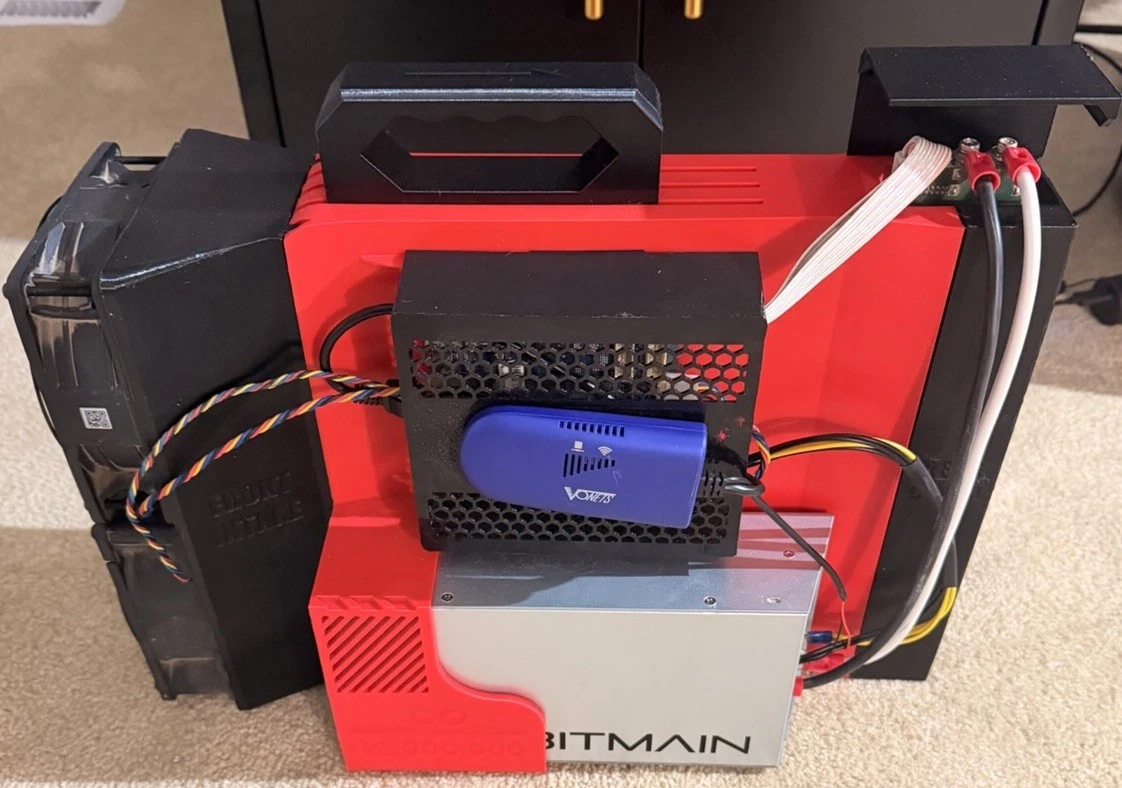 Bitmain Antminer S19 Bitcoin Home Miner 26TH/s | 700W 25 J/TH | WiFi - LuxorOS!